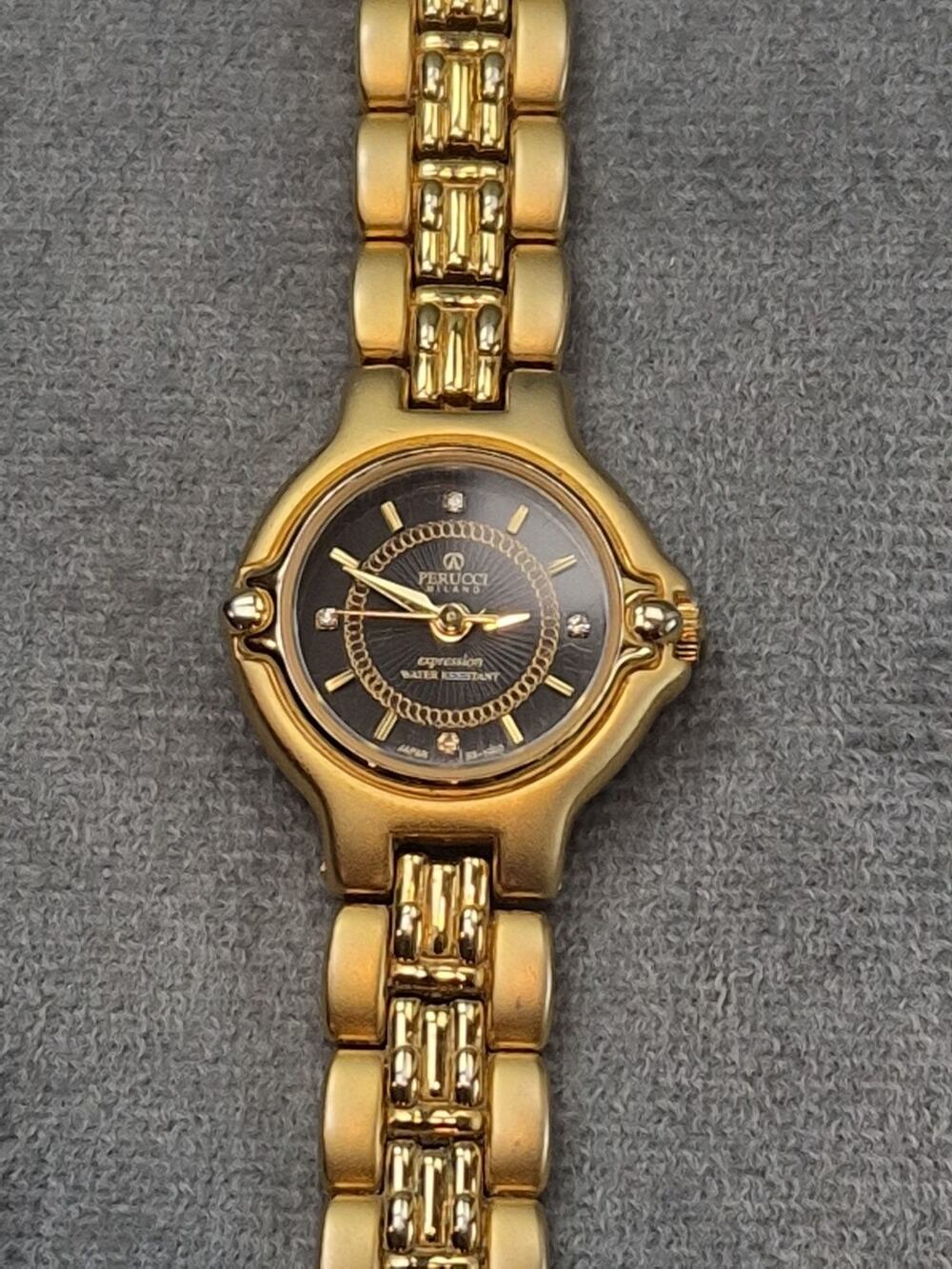 Perucci Statement Tank Track Articulated Gold Tone Band Analog Quartz Vintage